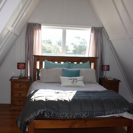 Classic A-Frame On Milford เทอาเนา ภายนอก รูปภาพ