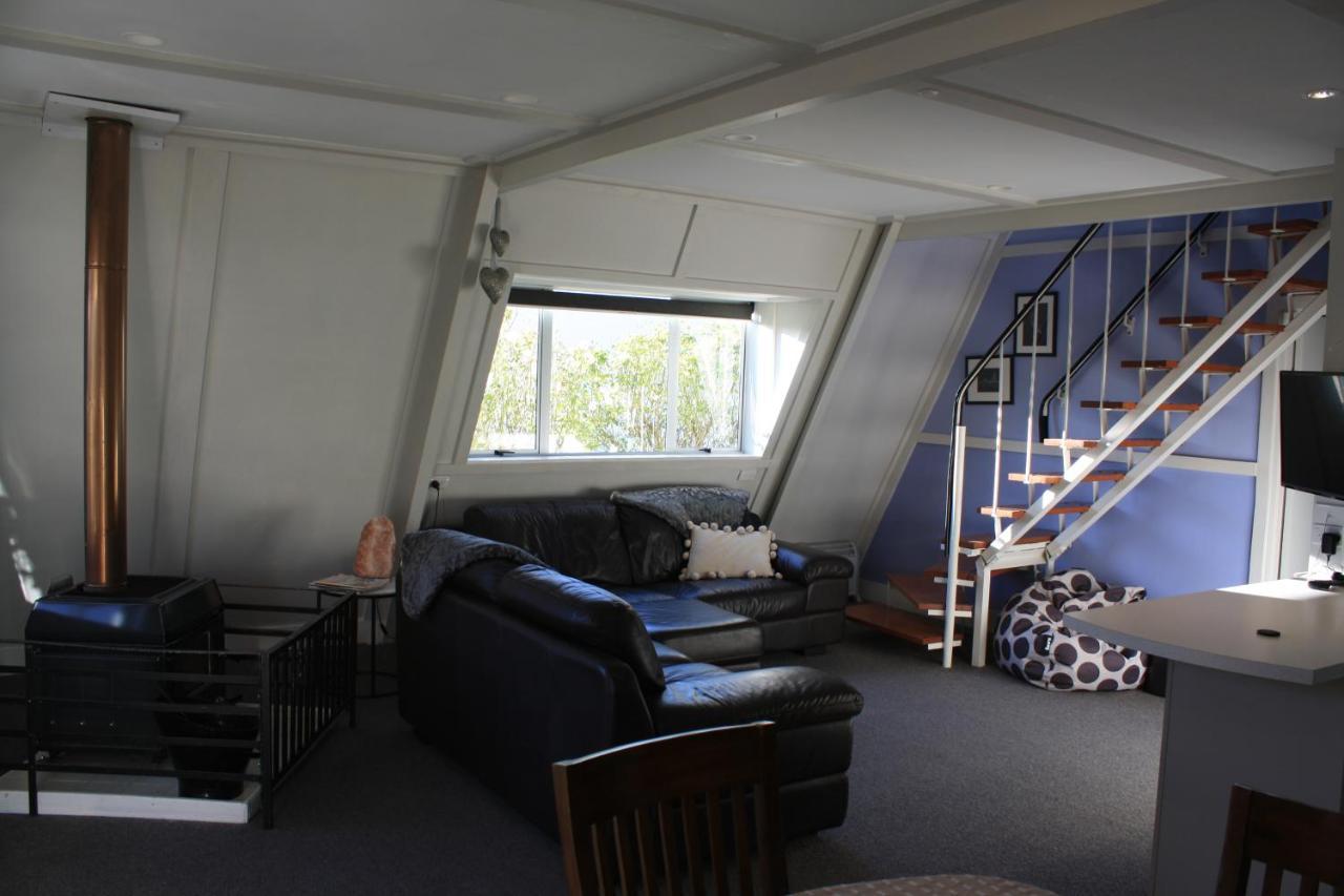 Classic A-Frame On Milford เทอาเนา ภายนอก รูปภาพ